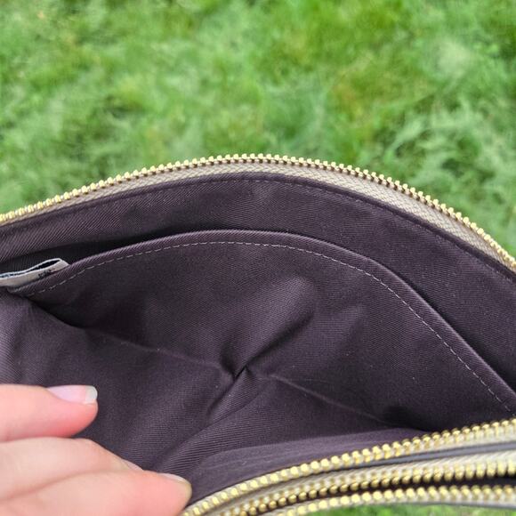 Coach Outlet F16109 Beige Double-Zip Wristlet in Signature Coated Canvas - Picture 9 of 15